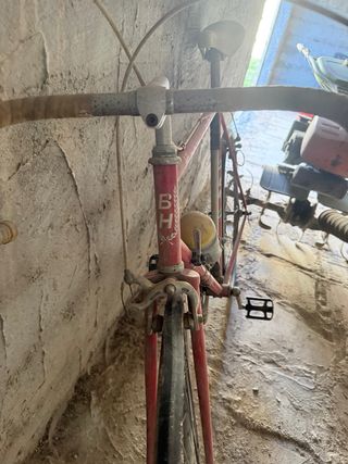 Bicicleta de carretera BH TITAN L33 Roja