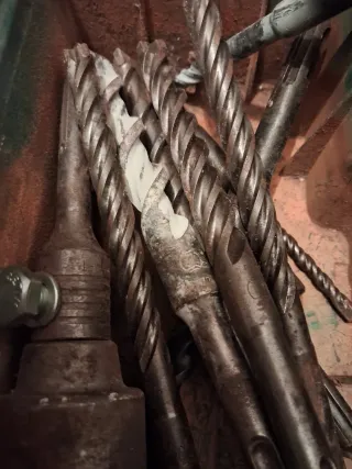 Taladro Makita + Maletín + Juego Brocas Profesiona