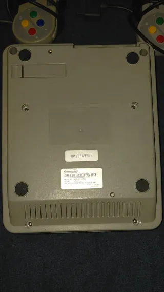 Consola Super Nintendo SNES PAL  + 2 Mandos + Jueg