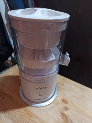 Exprimidor Eléctrico Blanco