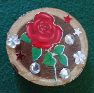 2 magneti artigianali su legno