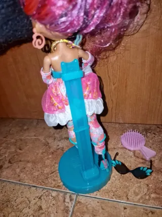 Muñeca LOL Miss Divine