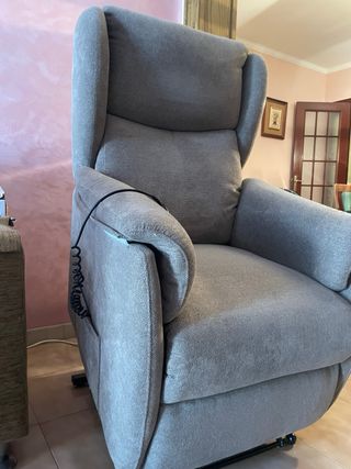 Sillón reclinable eléctrico gris