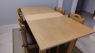 Mesa comedor madera y 4 sillas