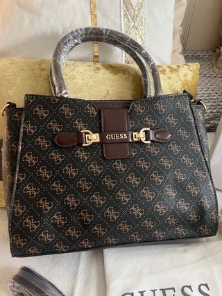 Bolso Tote Guess Marrón y Dorado
