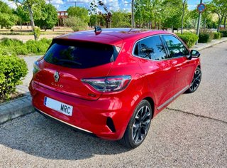 RENAULT Clio Techno Hibrido 145CV 2024 40.000km.