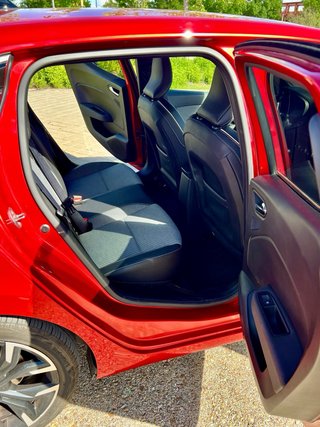 RENAULT Clio Techno Hibrido 145CV 2024 40.000km.