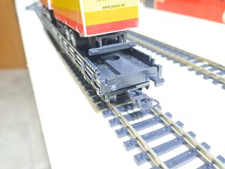 Carro merci con Camion Grupor