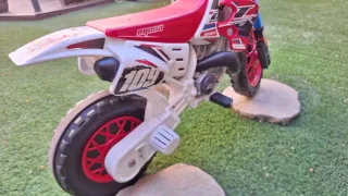 Moto eléctrica infantil Injusa 109