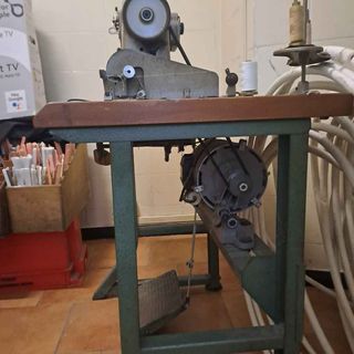 Macchina da cucire industriale Bernina 217
