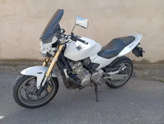 Honda Hornet 600 Blanca