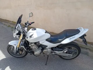 Honda Hornet 600 Blanca