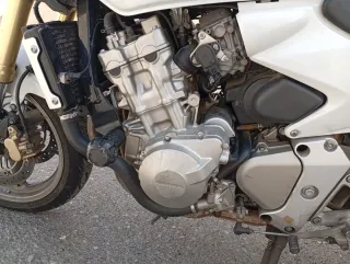 Honda Hornet 600 Blanca