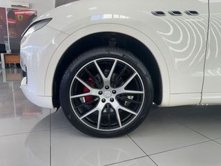 MASERATI Levante V6 275 HP D AWD