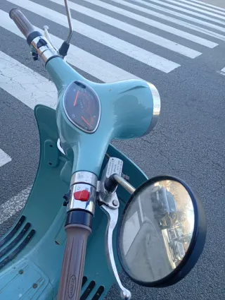 Moto Scooter Eléctrica Azul