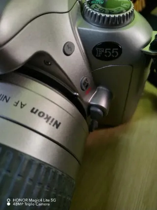 Cámara Nikon AF NIKKOR 28-100mm