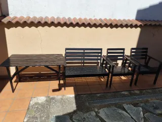 Mesa y 4 Sillas de Jardín