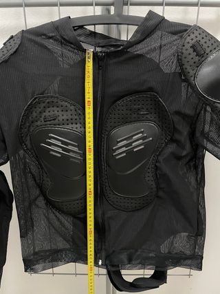 Chaqueta moto interior con protecciones