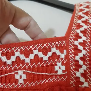 Blusón artesanal rojo bordado