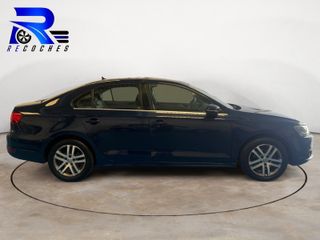 Volkswagen Jetta 1.6 TDI 105cv Advance Bluemotion Tech