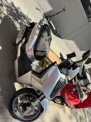 Kymco People S 250 2006 Plata