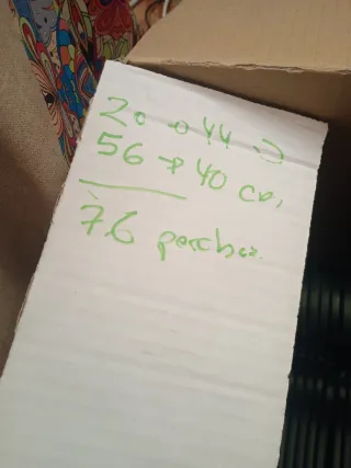 Lote de perchas para ropa de adulto