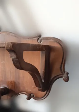 Perchero madera antiguo tallado a mano