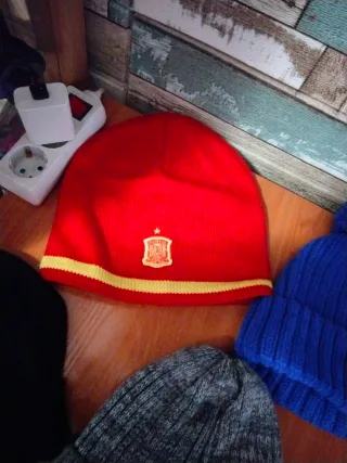 Lote 5 Gorros de Lana Calentitos