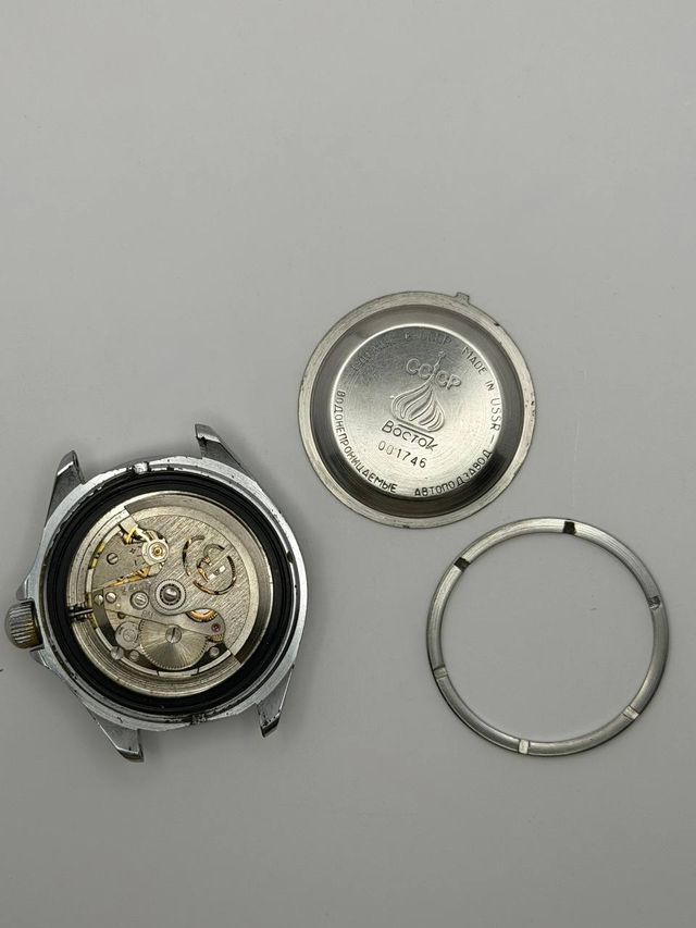 Reloj automático soviético Vostok Amfibia Buran 2416BSU URSS