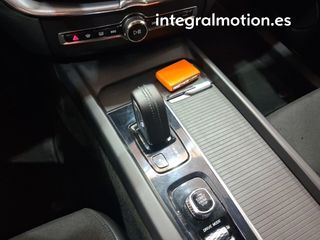 Volvo XC60 2.0 B4 D AWD Momentum Pro Auto