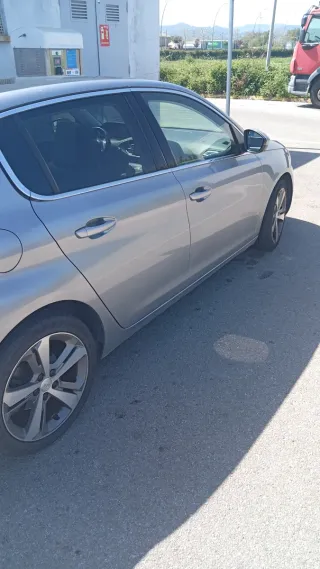 Peugeot 308 2013