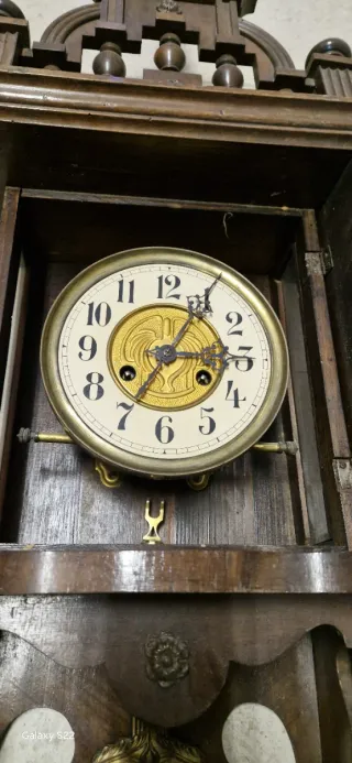 2 Relojes Antiguos de Pared Madera