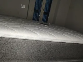 Letto con rete elettrica e materasso + topper