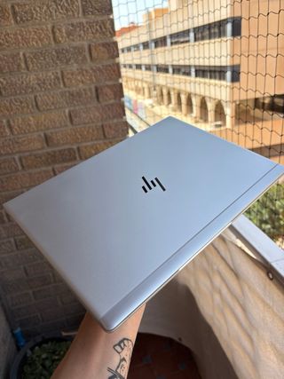 HP EliteBook 840 G6 14 1.6 GHz SSD 1000 y 32 ram