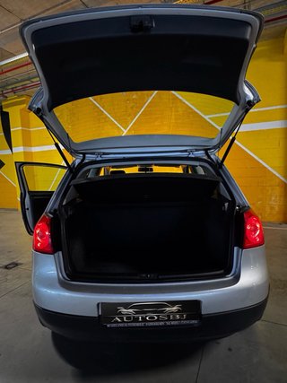 Volkswagen Golf V 1.4