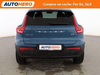 Volvo XC40 2.0 B3 Mild-Hybrid Plus Dark 2WD