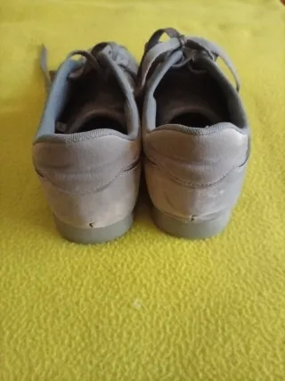 Sneakers scamosciate uomo grigie