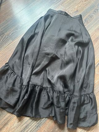 Falda Sandro Ruffle Satén Negra