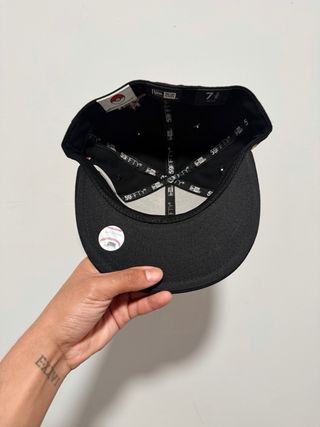 Gorra New Era 59FIFTY x Pokémon Negra