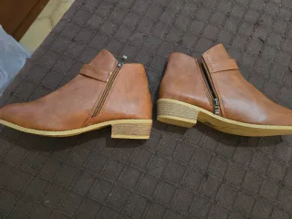 Botas T39 tacón pequeño marrón