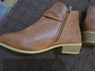 Botas T39 tacón pequeño marrón