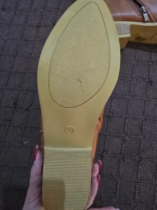 Botas T39 tacón pequeño marrón