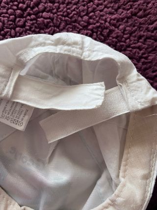 Gorra Peppa Pig George Dinosaurio