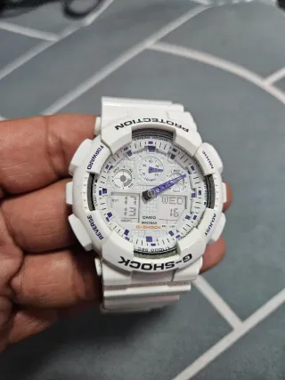 Reloj Casio G-Shock Blanco y Morado