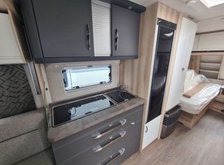 Caravana Hobby 515UHL