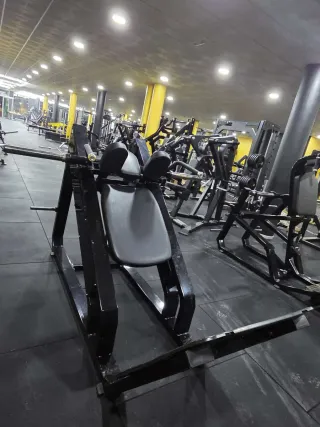 Máquinas de Gimnasio - Entrenamiento Completo