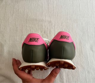 Nike LD1000 Kaki/Rosa Talla 38.5 Nuevas