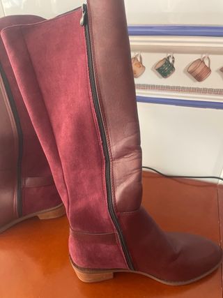 Botas altas burdeos marrón y burdeos