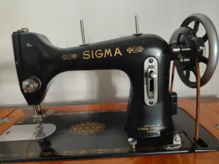 Máquina de coser Sigma antigua. *RECOGER EN BILBAO
