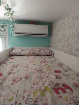 Litera SMASTAD con escritorio y armario
